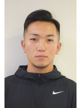 ルックグッドストア タカラヅカ(LOOK GOOD STORE TAKARAZUKA) アップバングサイドパートスキンフェードアッシュブラック1105