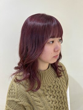 シュヴー 西葛西(CHEVEUX) ストリートにもガーリーにもなれるピンクレッドカラー