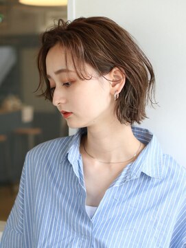 テラス 箕面萱野(Terrace) 大人可愛い20代30代40代50代小顔ウルフレイヤーボブ丸みショート