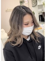 ヘア エッセンス エルメ(hair essence elme) 【シャドールーツ/ホワイトベージュ/全頭ブリーチ】