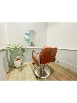 落ち着くプライベート個室空間であなただけのサロンタイムを過ごしに来てください♪