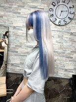 テイス 新宿(TACE)&nbsp;インナーカラー×ホワイトカラー[ネビージュ/黒髪/小顔/新宿]