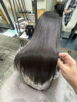 ラヴィエ(RAVIE) 【半田・髪質改善】縮毛矯正/トリートメント/マンツーマン