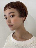 インナーカラーが光るショートボブ
