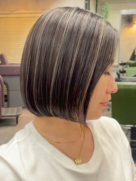 ハーシーバイアポロ 相模大野(HERSHE by apollo) xバレイヤージュ/ホワイトグレージュ/レイヤーカット