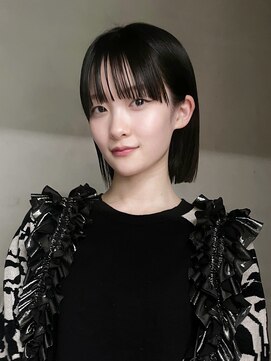 アルバム 銀座(ALBUM GINZA) 暗めカラー前髪カット顔周りレイヤーショートボブ_F20505