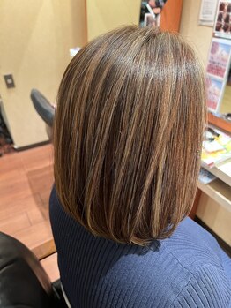 美容室ページボーイの写真/大人女性のための上質サロン☆伏見駅3分!白髪ぼかしハイライトでイメチェン◎