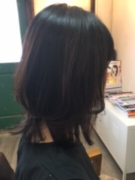 トランス(hair esthetics salon trans) 外はねボブ