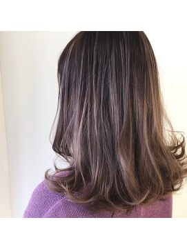 ブロッサム 北浦和店 バレイヤージュグラデーションカラー