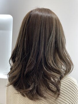 ウィズ ヘア デザイン(wis hair design) ハイライトカラー×オリーブグレージュ