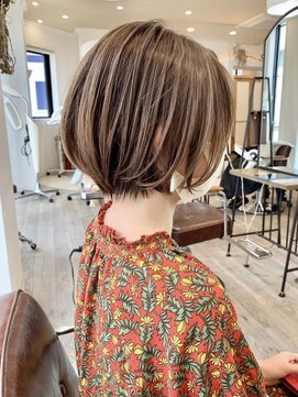 アルトル 池袋(altru) 大人かわいいゆったりショートボブ