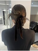 ベロアリボンアレンジ　個性派　結婚式参列ヘア　ヘアアレンジ