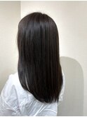 暗髪  ×  顔周りレイヤーカット