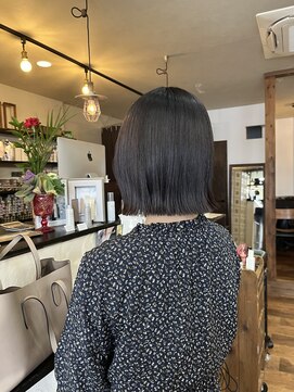 アンフルール(Un Fleur) パツッとボブ×グレージュカラー