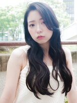 トローノ 栄(TRONO) ロングヘア ワンレン 韓国風ゆる巻きアレンジ 暗髪ベージュ
