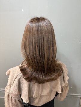 オーガスト ヘア ネイル(AUGUST hair nail) くびれミディ×ベージュ