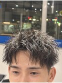 スウィングショート刈り上げツーブロックアップバング