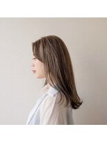 ニィー バイ ディコ(nii by Dico)&nbsp;ハイライトで作るくすみベージュ☆