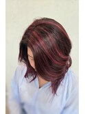 大人ワインレッドの白髪ぼかしハイライト