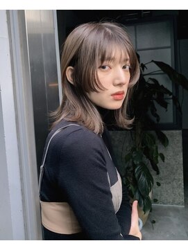 シェーン 仙台駅広瀬通店(schon) グレージュ