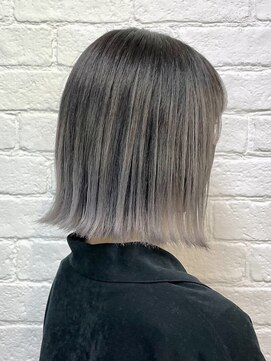 レプリカ 上大岡(Replica) バレイヤージュ×切りっぱなしボブ