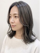 アドラーブル はなみずき店(adorable)&nbsp;韓国風ハイライト白髪ぼかしグレージュくびれミディ