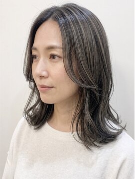アドラーブル はなみずき店(adorable) 韓国風ハイライト白髪ぼかしグレージュくびれミディ