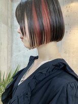 サクラ オモテサンドウ(SAKURA)&nbsp;乾かすだけの簡単ボブ×インナーカラーピレンジ×ぱっつん前髪