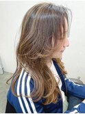 20代30代40代大人可愛いハイライトミルクティーアッシュロング