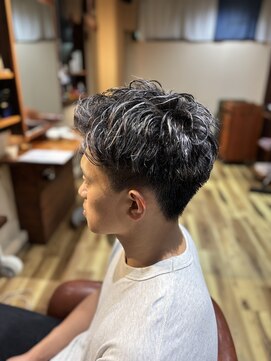 ヘアー キューブ フィール 都町店(hair cube feel) 憧れシルバー