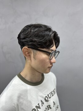 リラン 大宮(Lilan) ダークアッシュ/アッシュブラック/カルマパーマ/ベリーショート