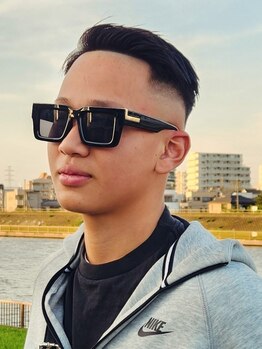 スワンの写真/清潔感溢れるシェービングと眉カットで男を磨く。好印象×清潔感を演出してくれるスタイルに。