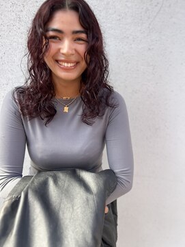 フラミンゴバイカーニバル 江古田(Flamingo by carnival) ワインレッド×カーリーヘア