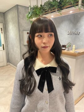 ラボヌールヘアー オリビエ 北千住店(La Bonheur hair Olivier) グレージュ／重めぱっつん姫カット 【吉田 愛里】