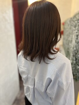 ダッチェス(DUCHESS) ナチュラルな動きが魅力◎外ハネミディ×透け感ブラウン