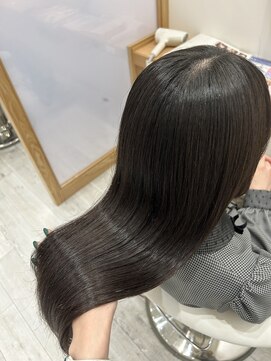 アドラーブル ココロ 新潟(adorable CoCoLo) 柔らかオリーブグレージュ