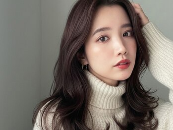 シェア 梅田 バイ ケーツー(SHARE 梅田 by k-two)の写真/【マンツーマン施術が人気】高いカット技術×髪質改善で理想のフォルムと質感両方が叶う!お手入れも楽々♪