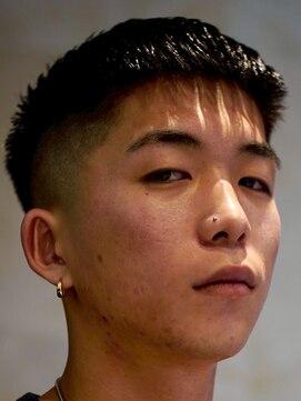 メリケンバーバーショップ コウベ(MERICAN BARBERSHOP KOBE) メンズカットバーバースタイルミドルフェードクロップ