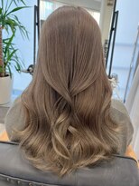 リアン 本厚木(LIAN)&nbsp;透明感暖色カラー　ブリーチダブルカラー　ヘーゼルベージュ