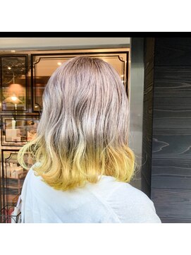 ヘアーアンドビュー ティーリタ 蕨(RITA) 派手髪☆ホワイト&裾カラーイエロー