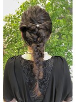 ヘアモイジャ(Hair Moija) 【編みおろしアレンジ】