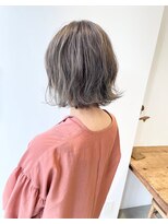 アテナ 六本松店(ATENA) 透明感のあるシルキーグレージュカラー/外ハネボブ
