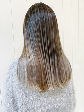 アイティーバイアルバム 松戸店(IT by ALBUM) ハイライトバレイヤージュアッシュ_カーキグレージュ_ba321801