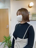 アンドチル 渋谷(AND CHILL)&nbsp;ワンカラーベージュ/外ハネボブ/切りっぱなしボブ　渋谷