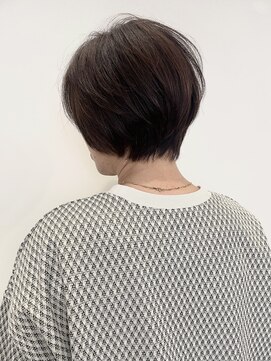 ゼンドットカラスマ(Zen.karasuma) 扱いやすいショートスタイル