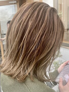 ラテ アトリエ(latte atelier) 大人可愛い/ケアブリーチ/グラデーション