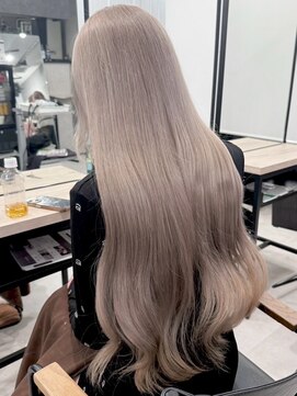 ロウル 渋谷(LOWRL) ミルクティーラテグレージュ