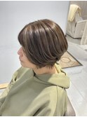 イメチェンホワイトブロンド外ハネボブ美髪ワイドバング