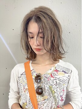 タロ(TALO) 【TALO】レイヤーボブ×デザインカラーローライト