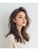 柔らかく揺れるナチュラルロングレイヤー